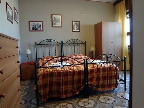 מלון פלרמו Casa Riccio 3*,