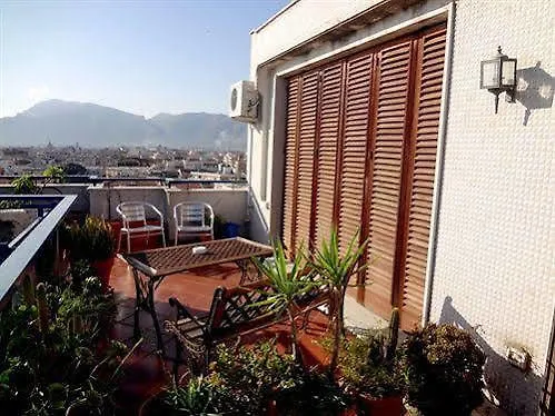 Hotel Casa Riccio Palermo Pensjonat