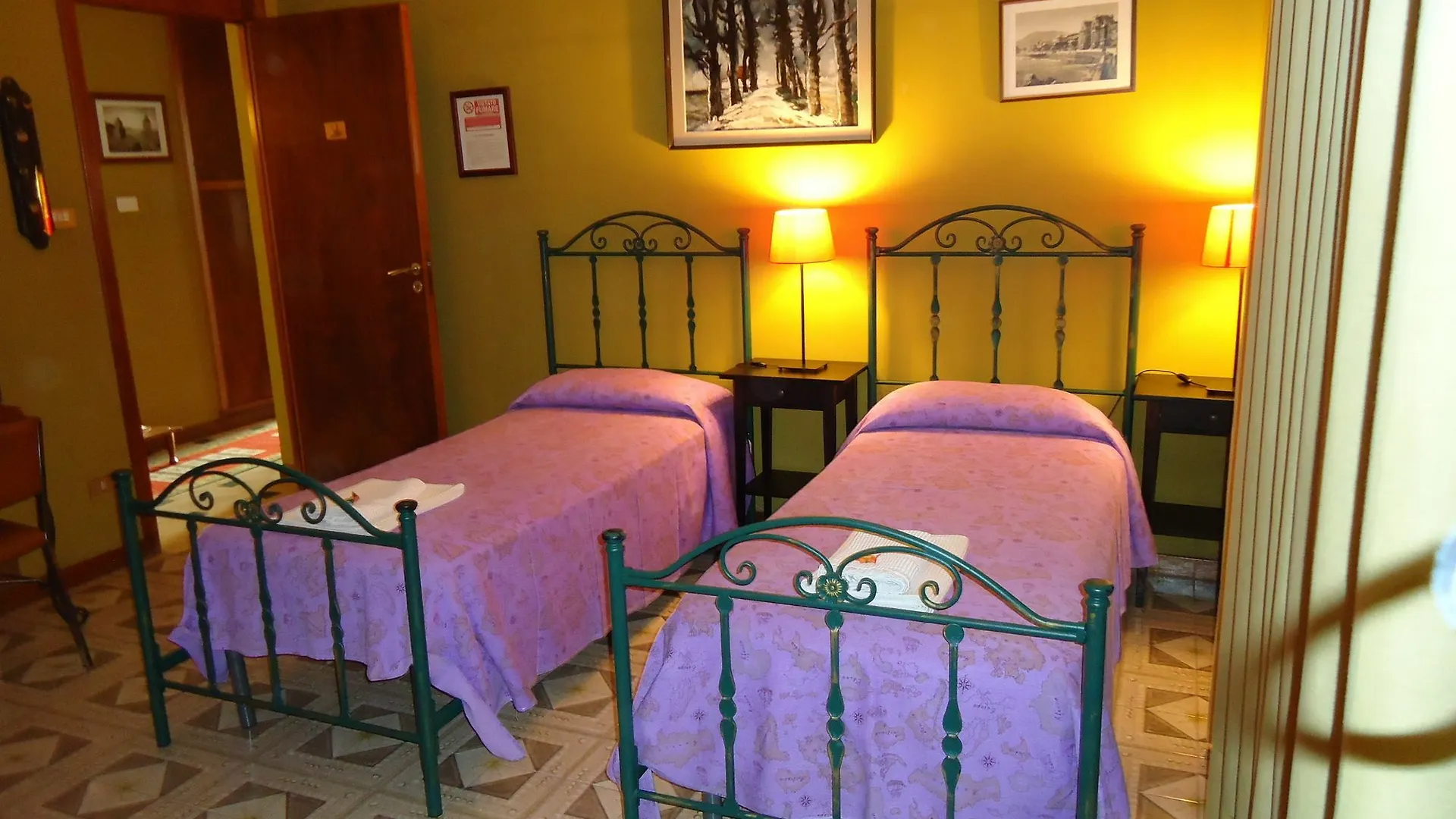 Hotel Casa Riccio Palermo 3*,